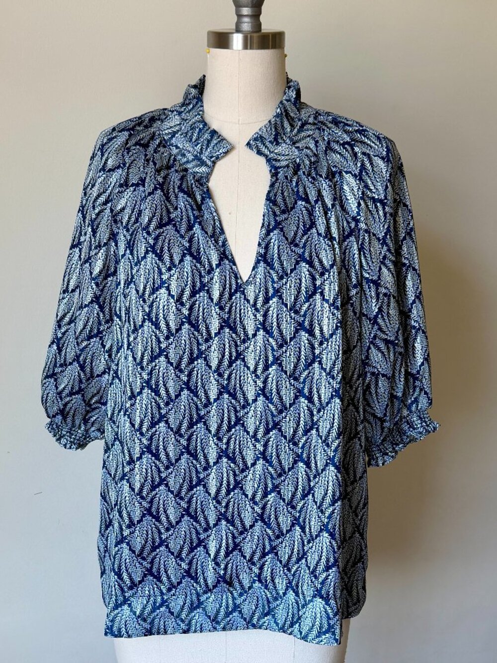 Avara Blue Silver Printed Top | Leaf Print Blouse | Size Large | Boho Work Top